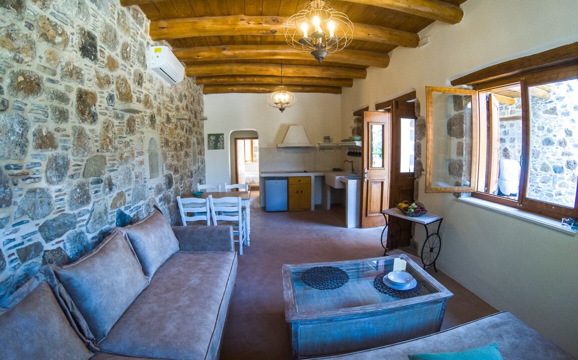 Photo of Livingroom in Moni