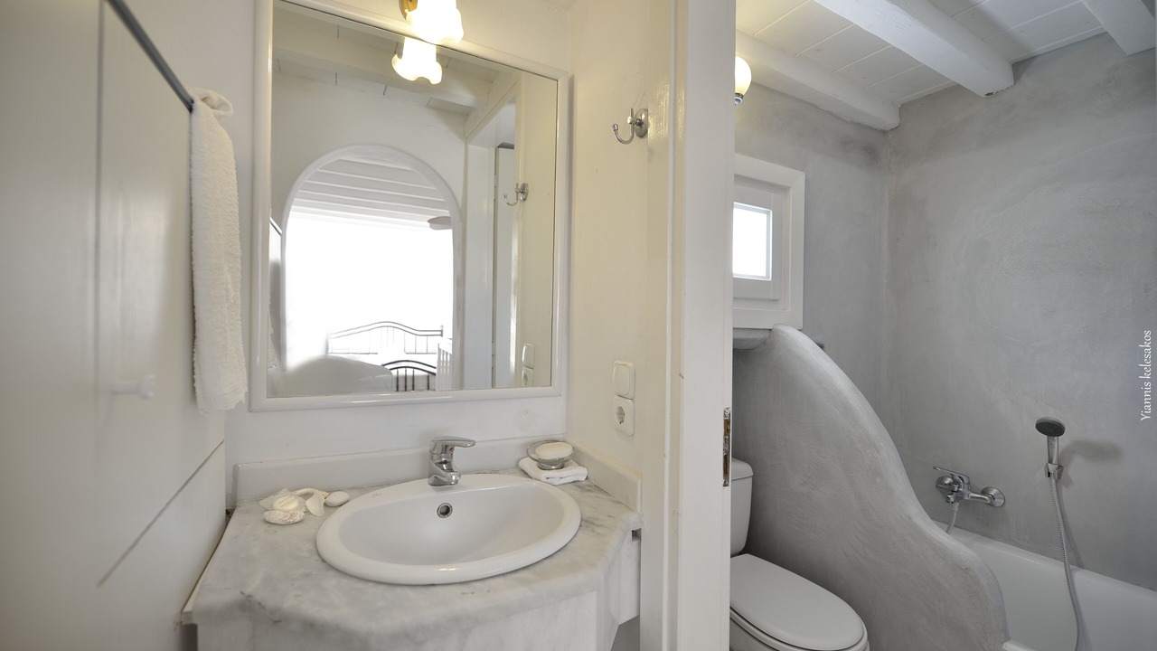 Photo of Bathroom in Houlakia