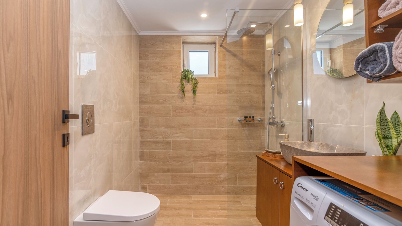 Photo of Bathroom in Platanos