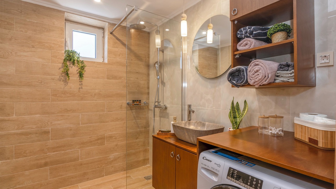 Photo of Bathroom in Platanos