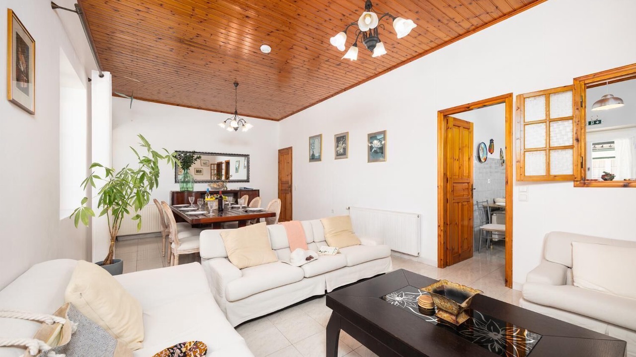 Photo of Bedroom in Kourteika
