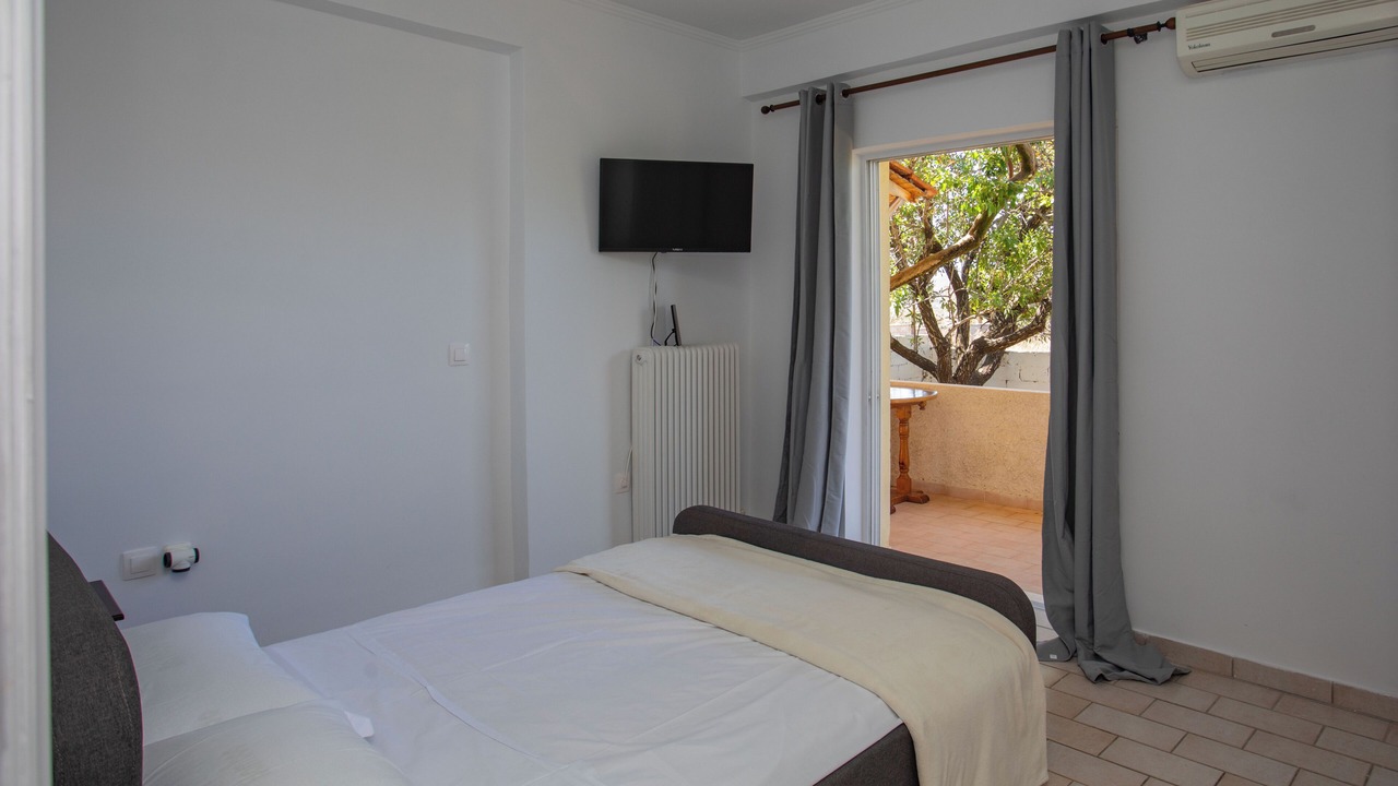 Photo of Bedroom in Lavreotiki