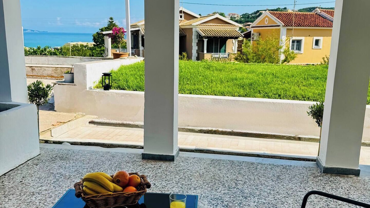 Photo of Patio Balcony in Agios Stefanos Avliotes