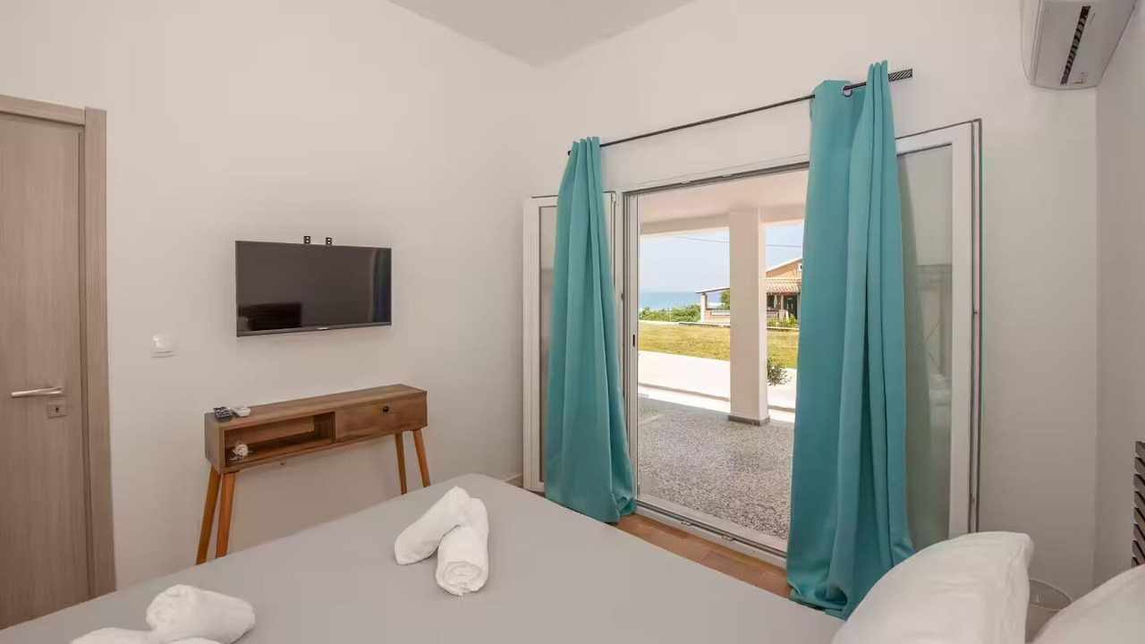 Photo of Bedroom in Agios Stefanos Avliotes