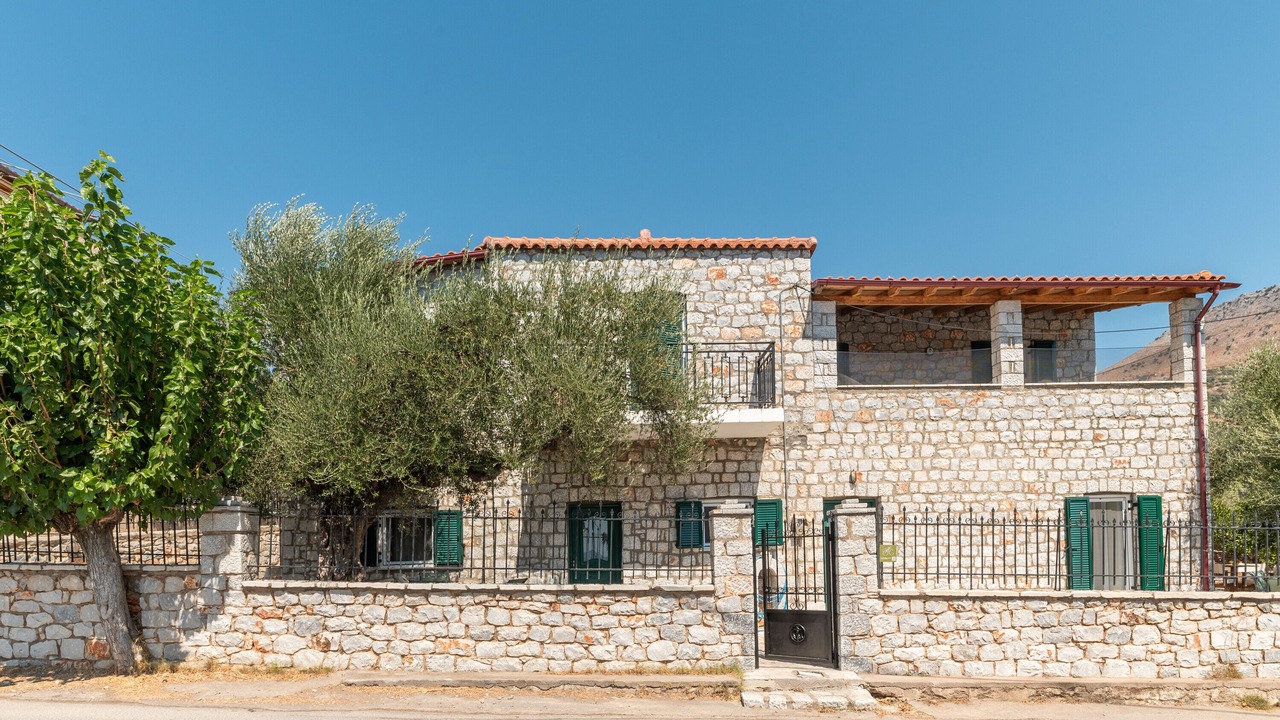 Photo of Outdoor in East Mani