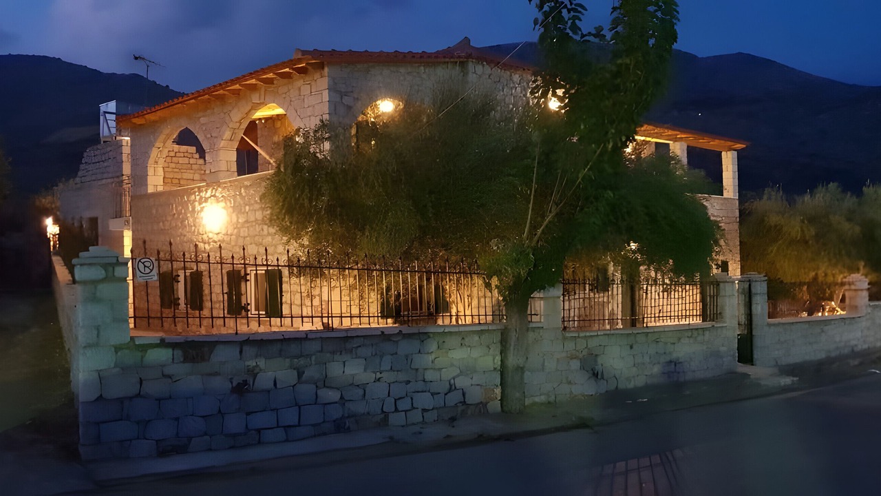 Photo of Outdoor in East Mani