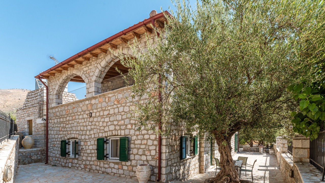 Photo of Outdoor in East Mani