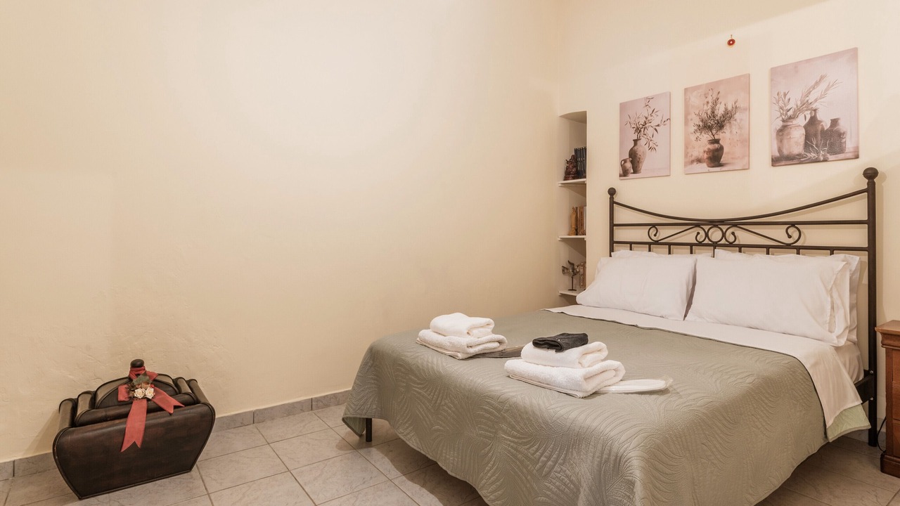 Photo of Bedroom in East Mani