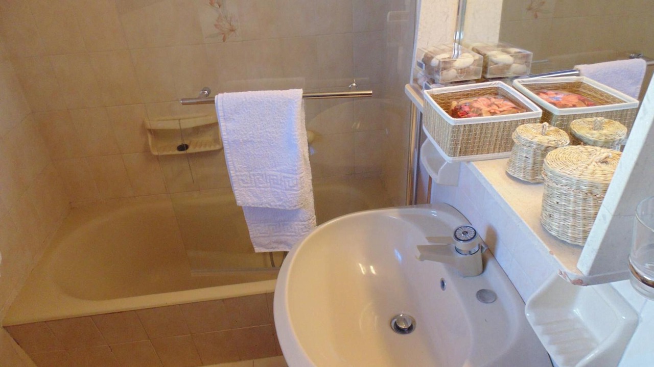Photo of Bathroom in Kalavarda