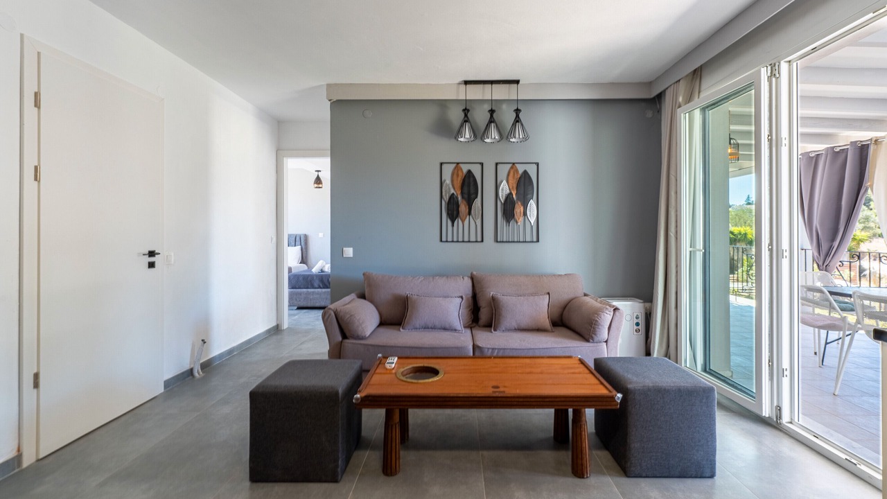 Photo of Livingroom in Molos