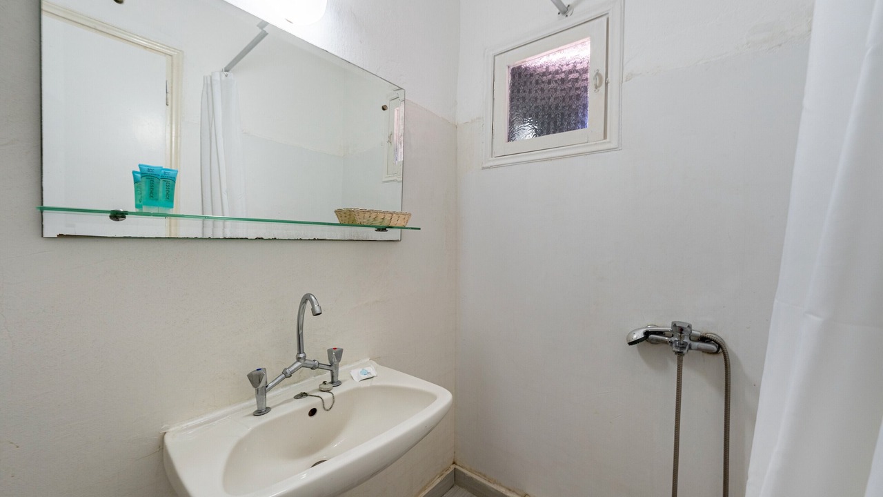 Photo of Bathroom in Molos