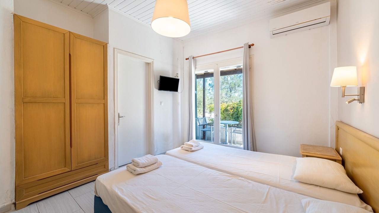 Photo of Bedroom in Molos