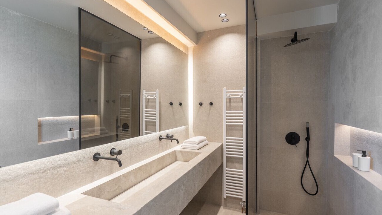 Photo of Bathroom in Mets