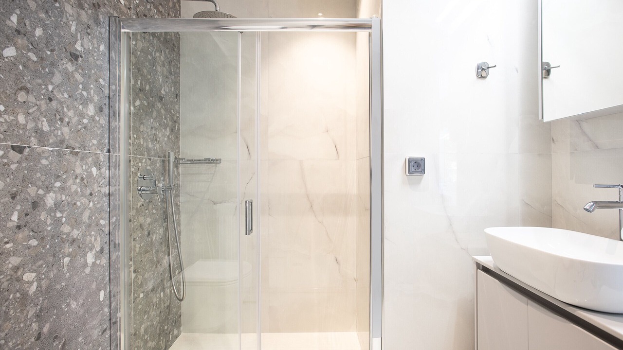 Photo of Bathroom in Roumeli