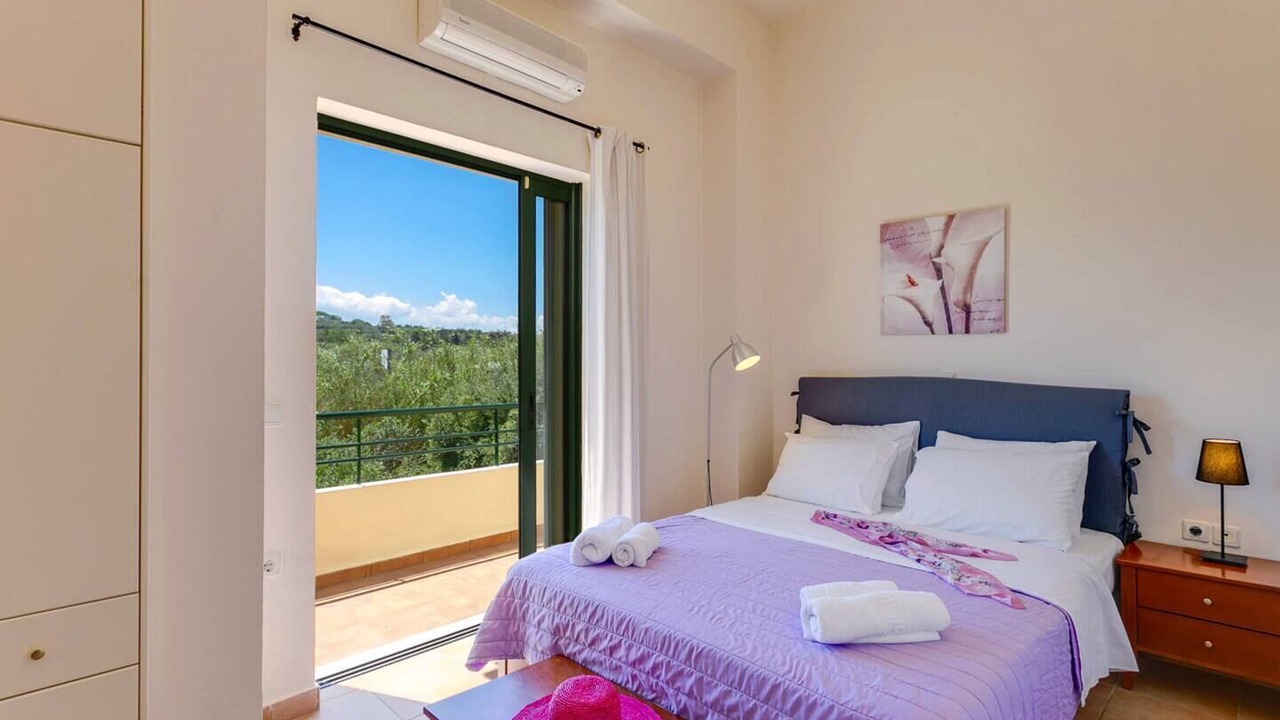 Photo of Bedroom in Pyrgos Psilonerou