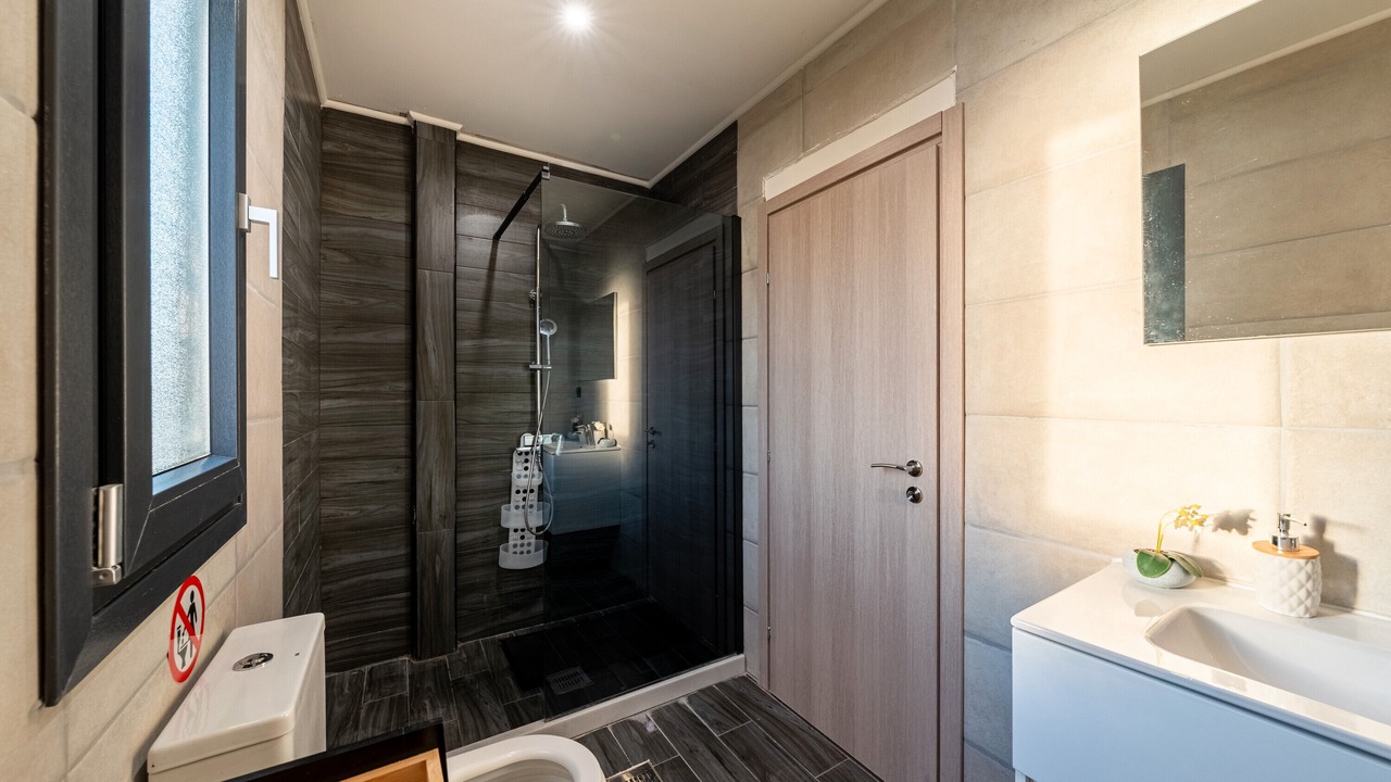 Photo of Bathroom in Lefkimmi