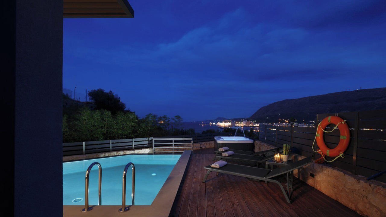 Photo of Outdoor in Souda