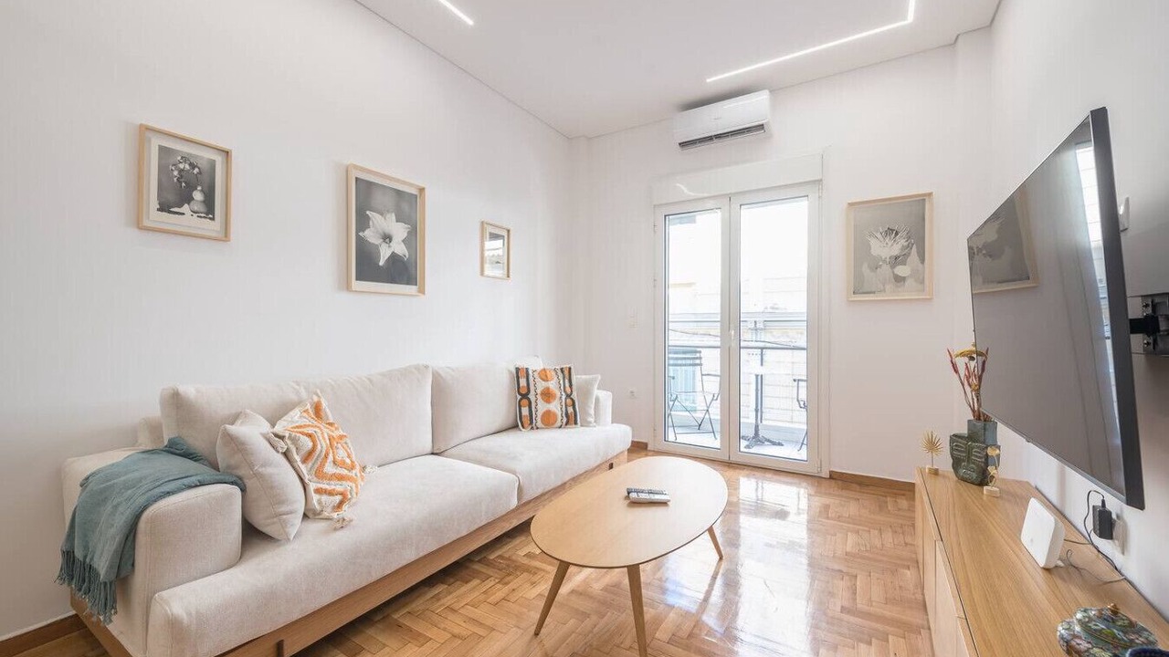 Photo of Livingroom in Filopappou