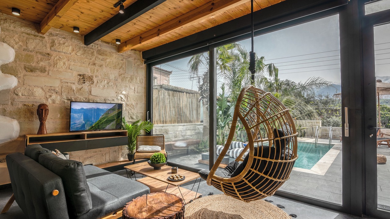 Photo of Livingroom in Armenoi