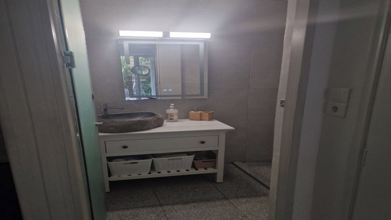 Photo of Bathroom in Ilioupoli