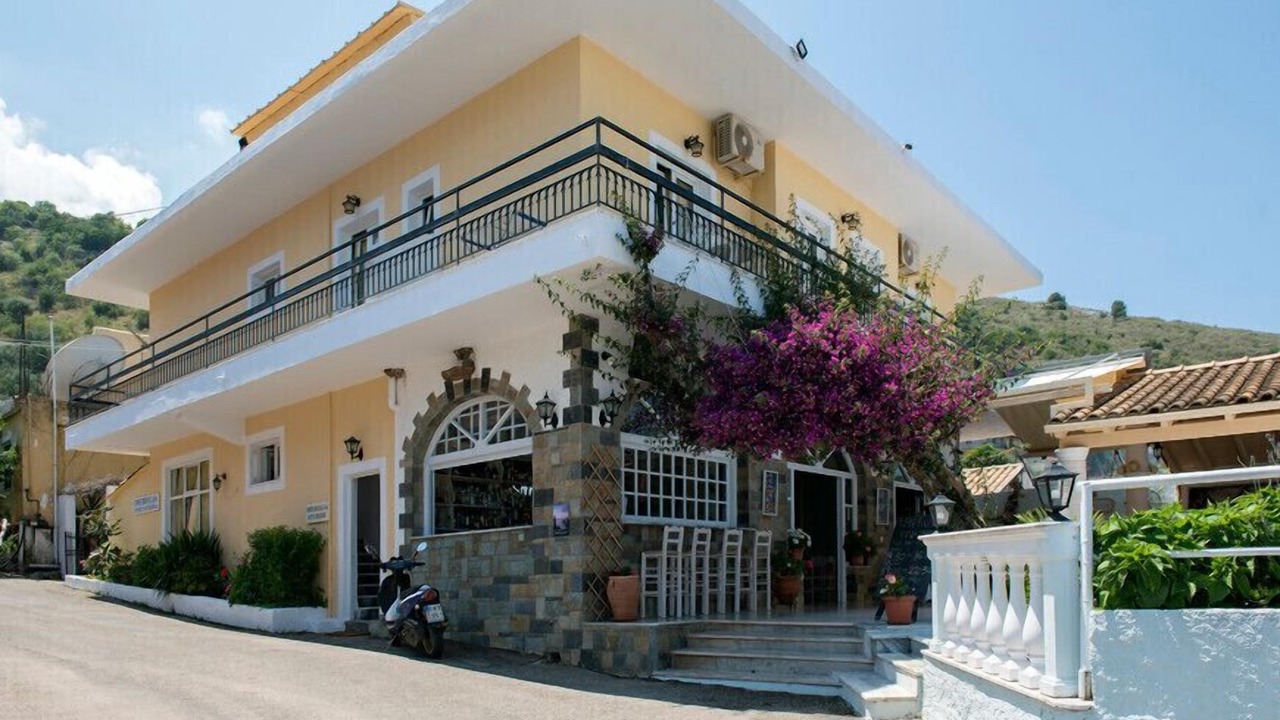 Photo of Outdoor in Petaleia