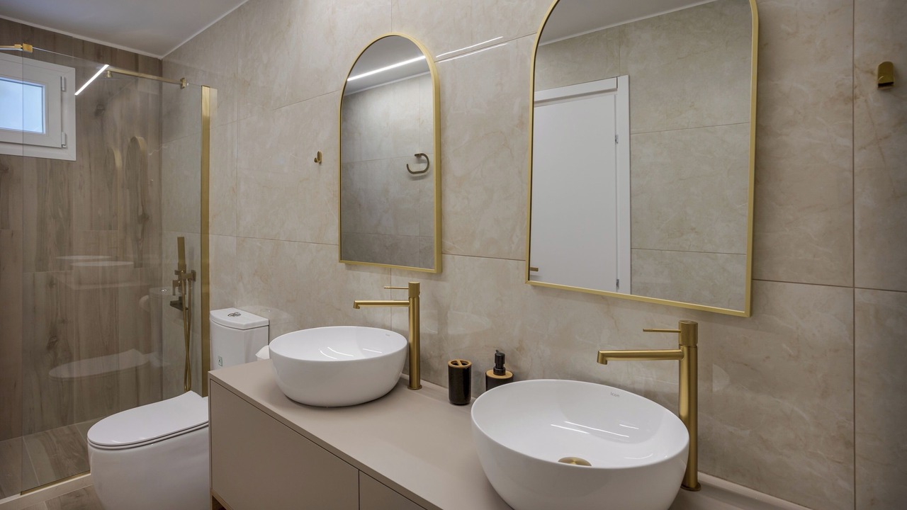 Photo of Bathroom in Perama