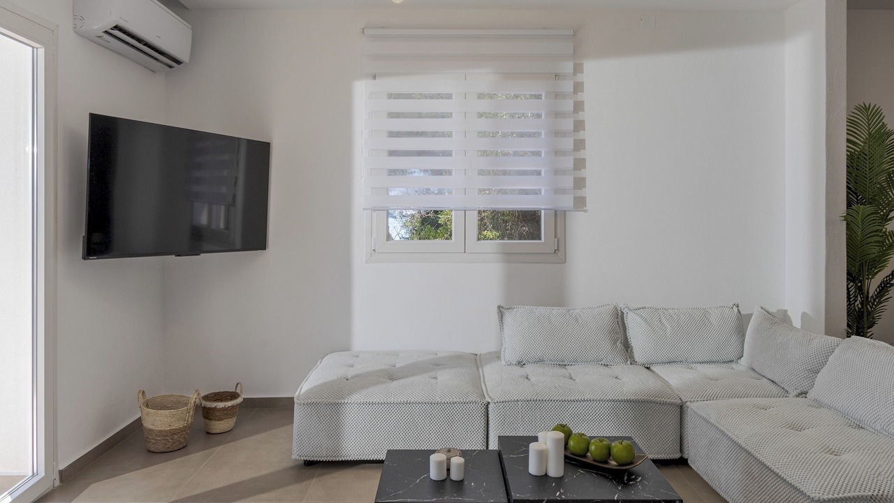 Photo of Livingroom in Perama