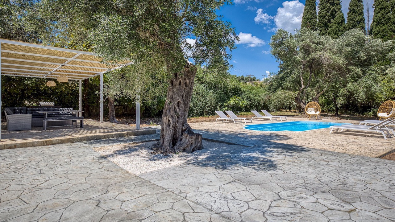 Photo of Outdoor in Perama