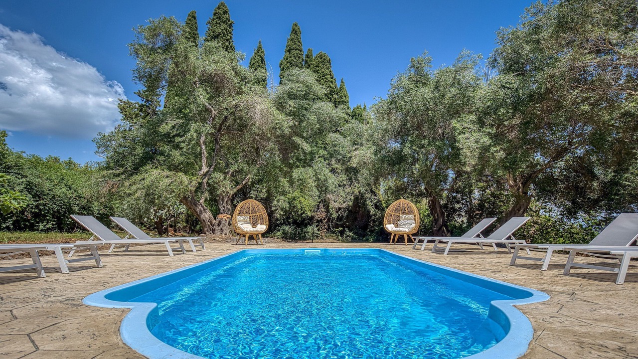 Photo of Outdoor in Perama