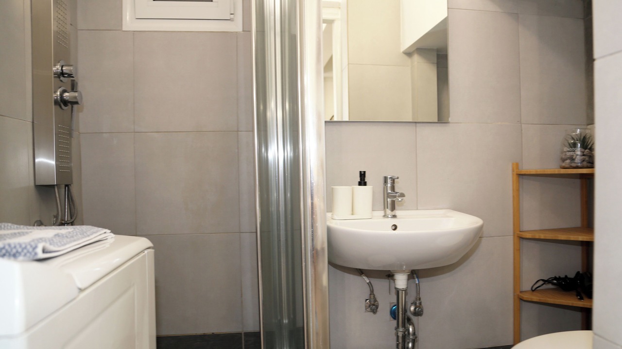 Photo of Bathroom in Thissio