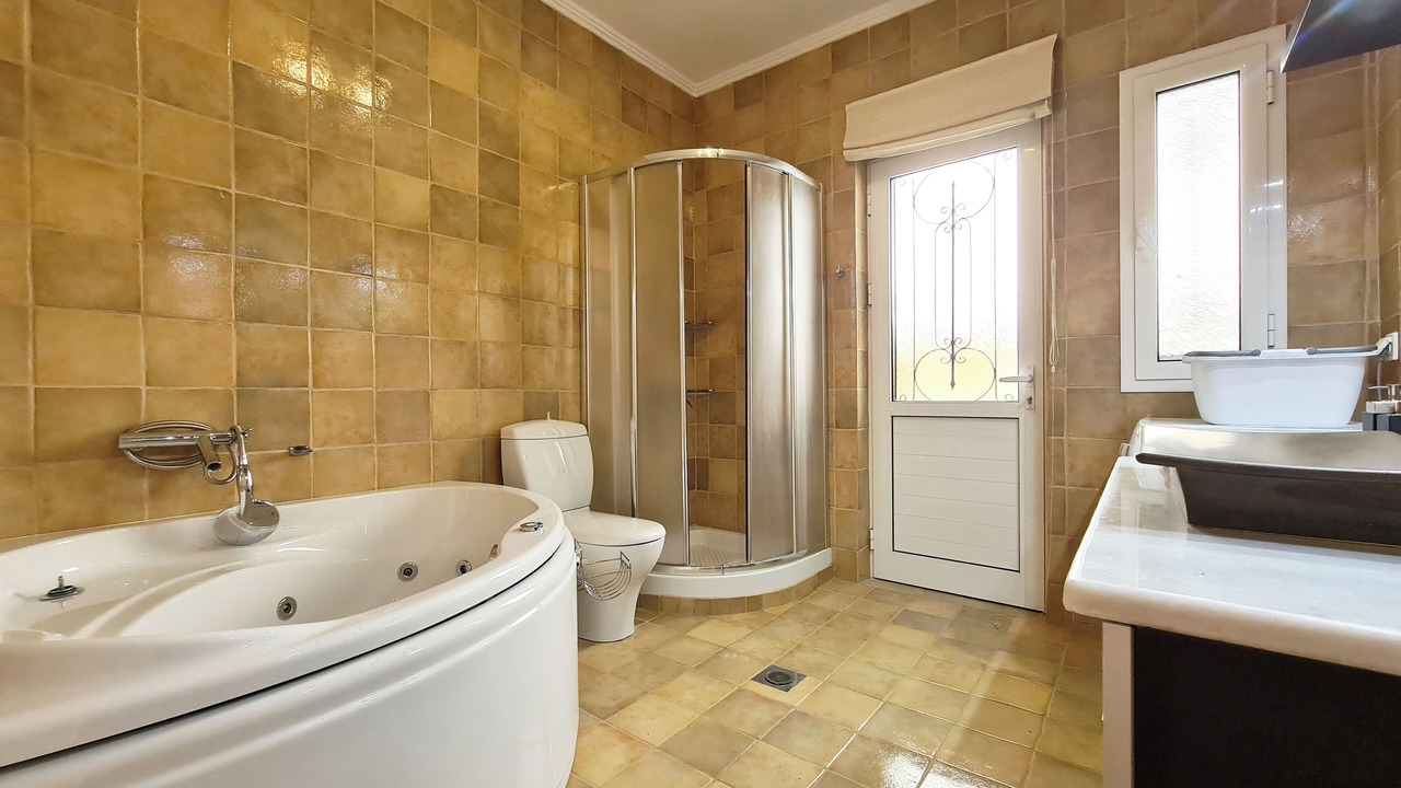 Photo of Bathroom in Fternon