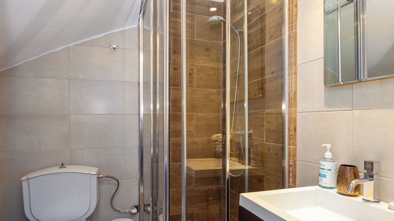 Photo of Bathroom in Vouliagmeni