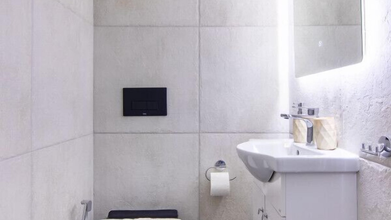 Photo of Bathroom in Nea Smirni