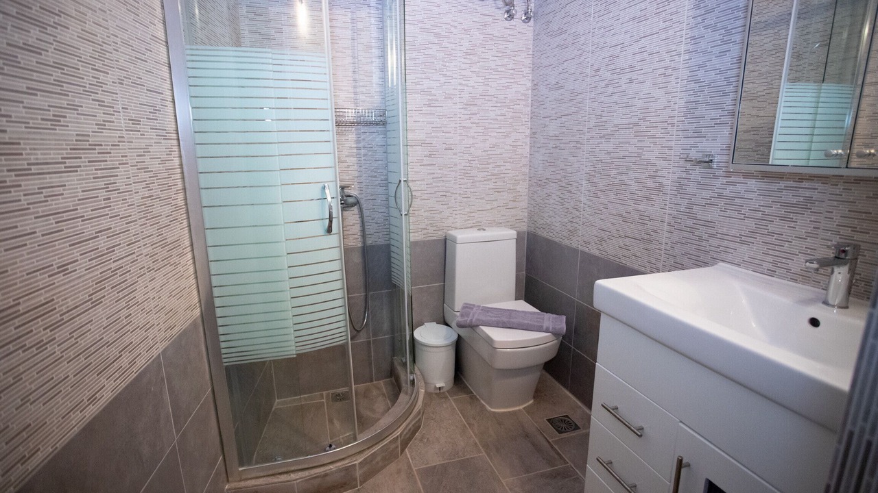 Photo of Bathroom in Omales