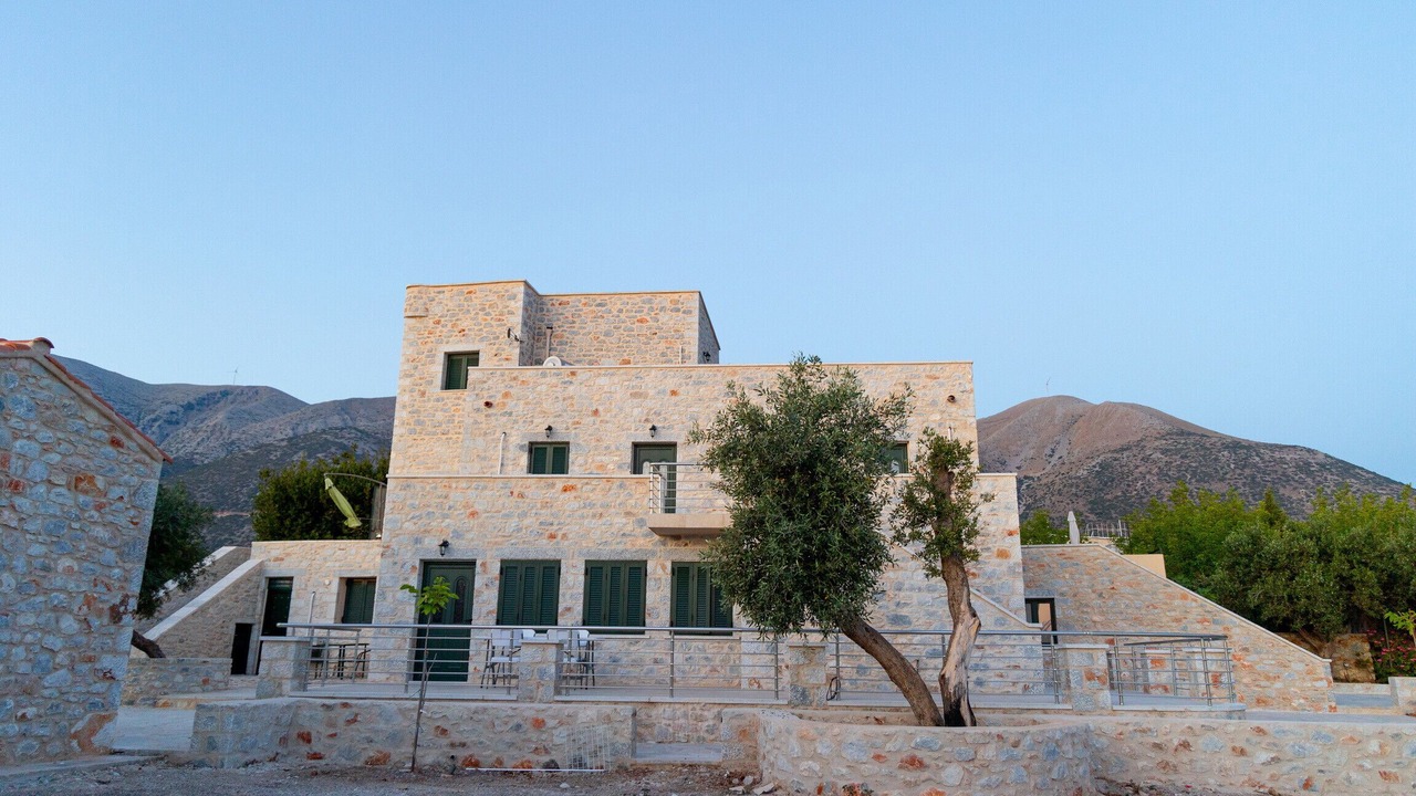 Photo of Outdoor in Omales