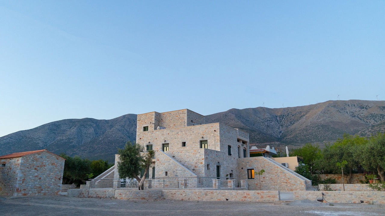 Photo of Outdoor in Omales