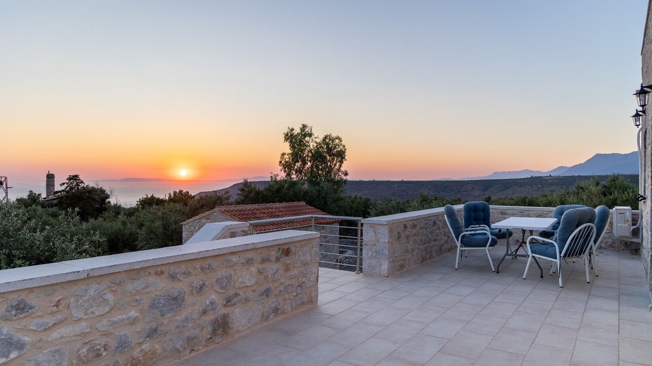 Photo of Patio Balcony in Omales