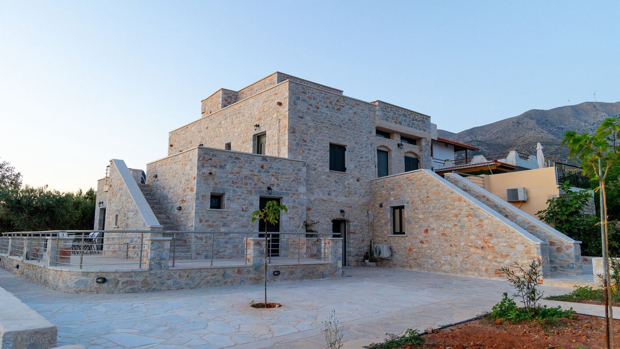 Photo of Outdoor in Omales