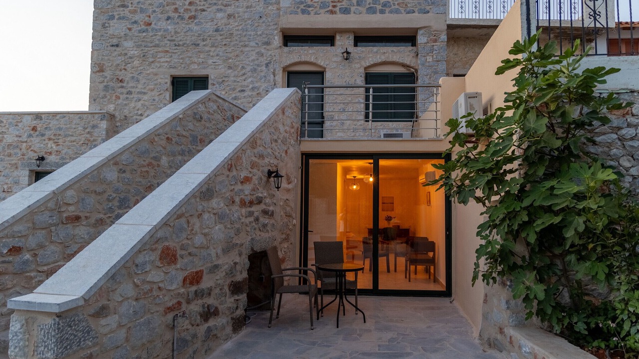 Photo of Outdoor in Omales
