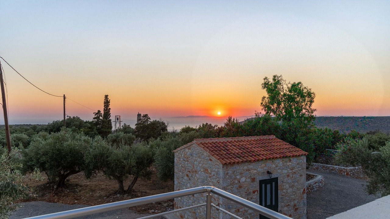 Photo of Patio Balcony in Omales