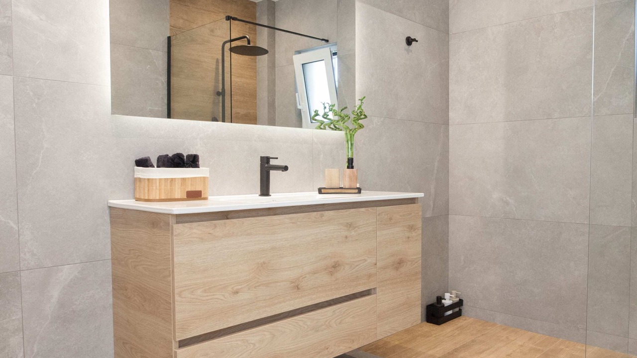 Photo of Bathroom in Alimos