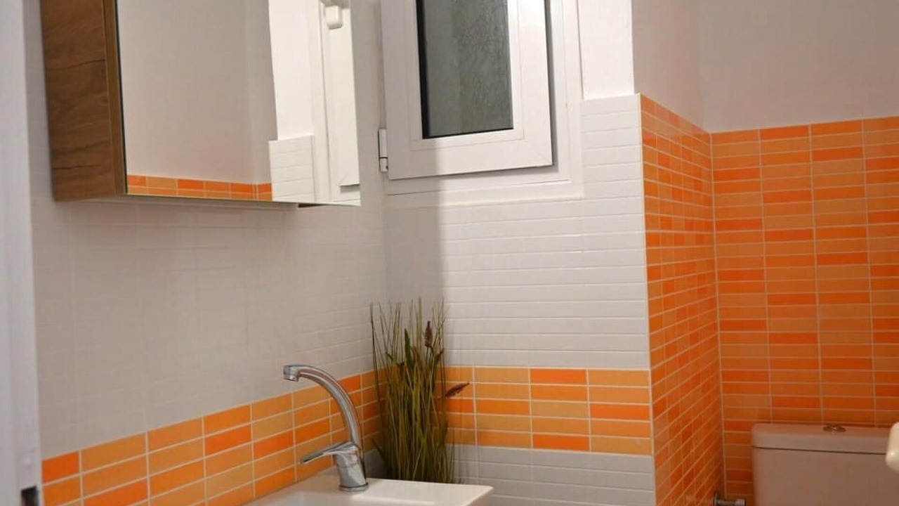 Photo of Bathroom in Volos City Centre
