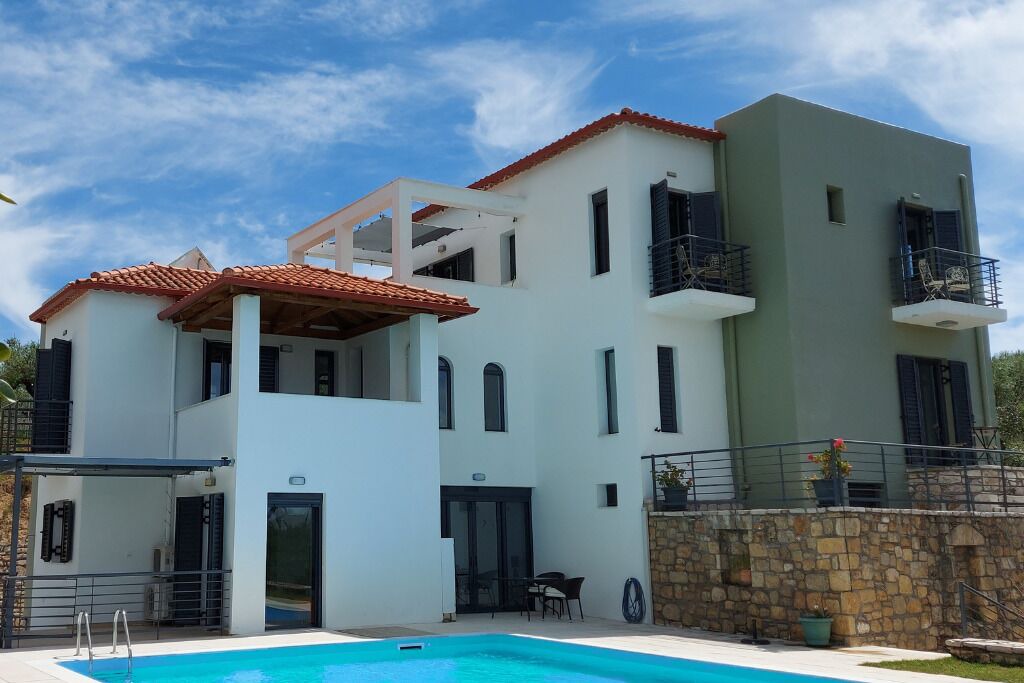 Photo of Outdoor in Avia