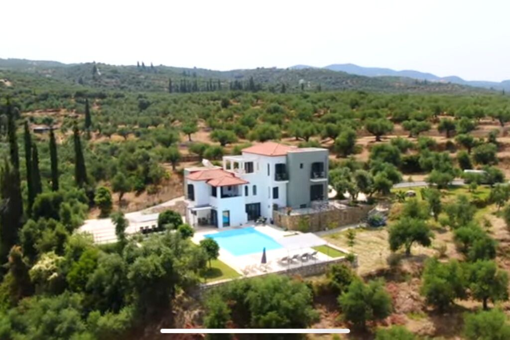 Photo of Outdoor in Avia