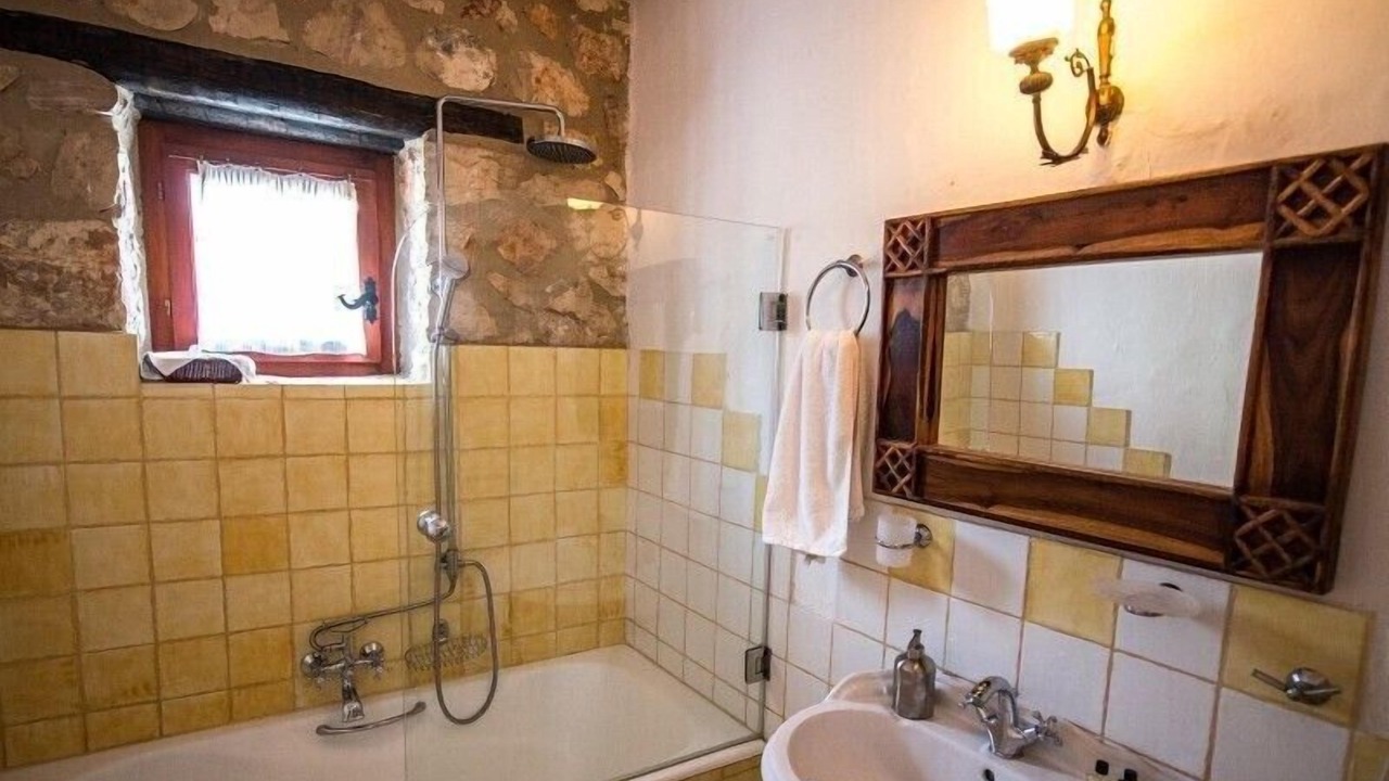 Photo of Bathroom in Varvara