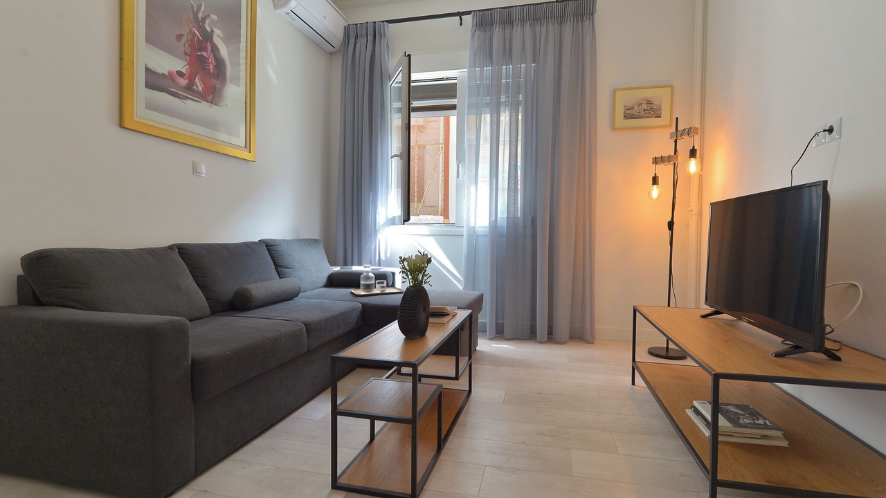 Photo of Bedroom in Exarhia