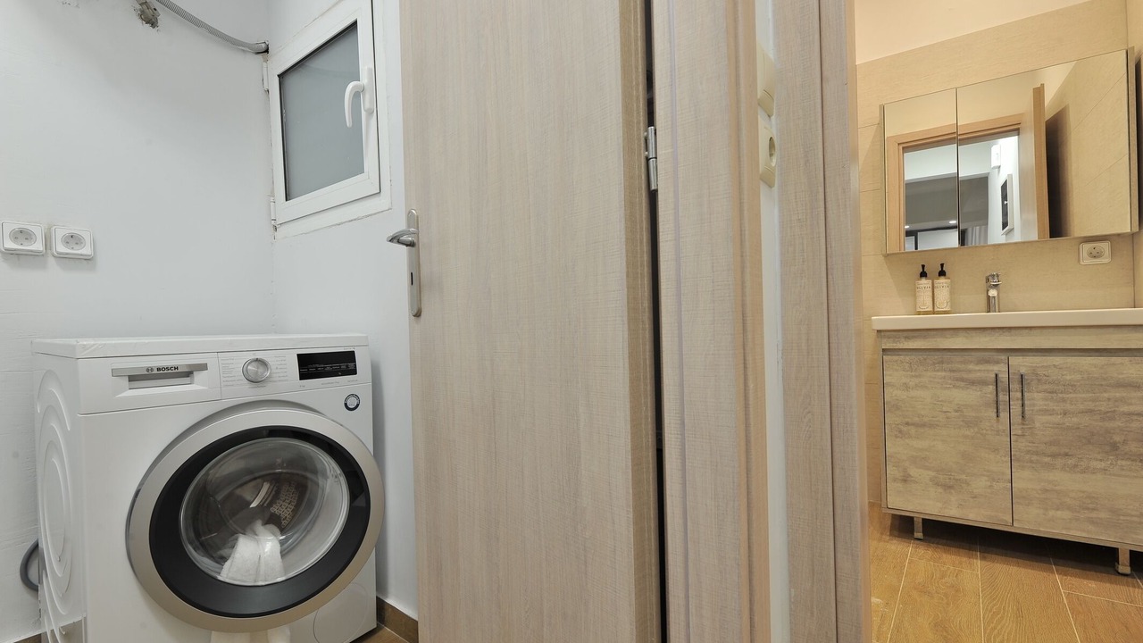 Photo of Bathroom in Exarhia