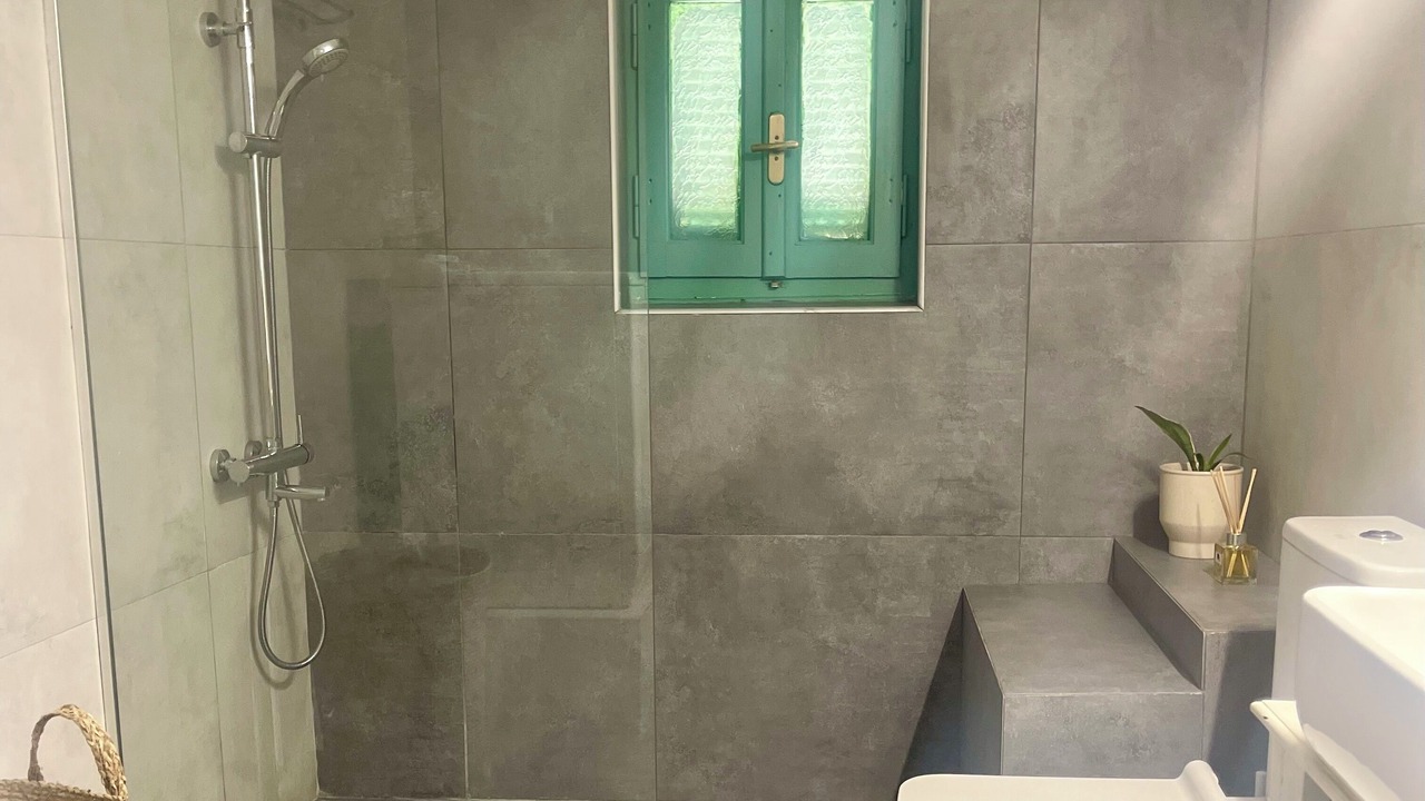 Photo of Bathroom in Diasella