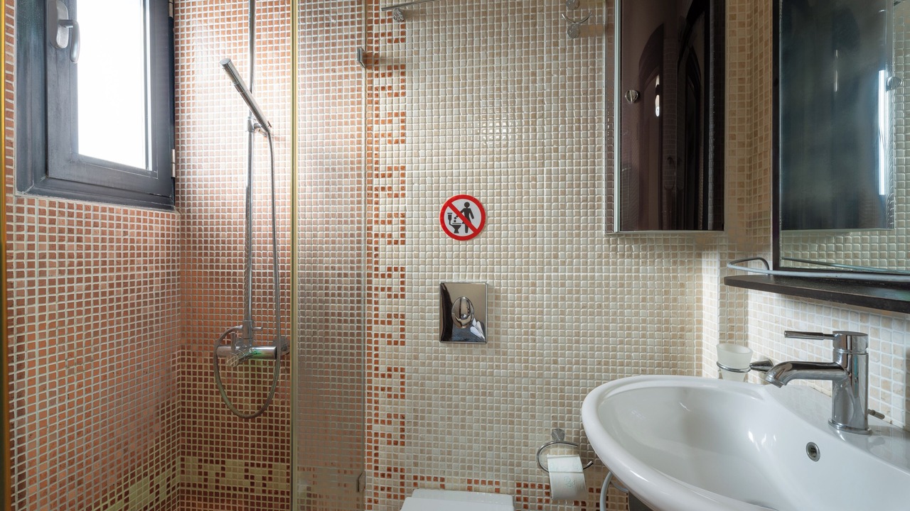 Photo of Bathroom in Kalyvia Thorikou