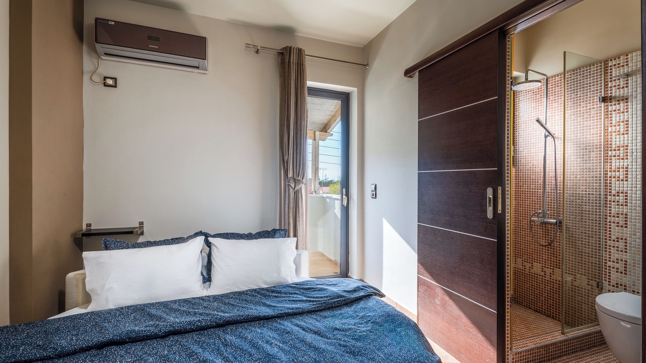Photo of Bathroom in Kalyvia Thorikou